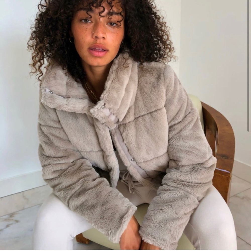A&F Faux Fur Mini Puffer - Sz Small